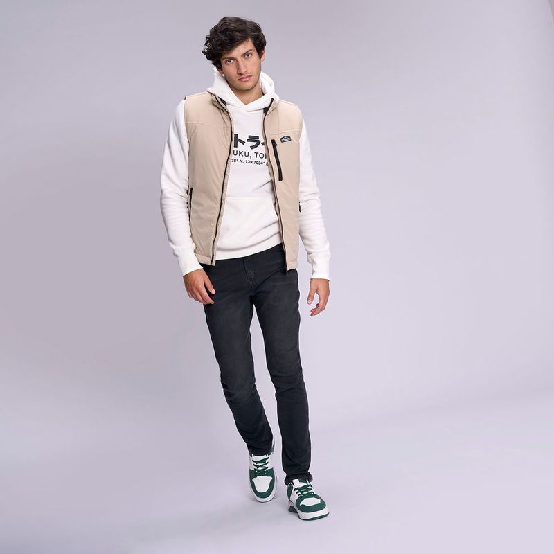 2744104 beige.jpg